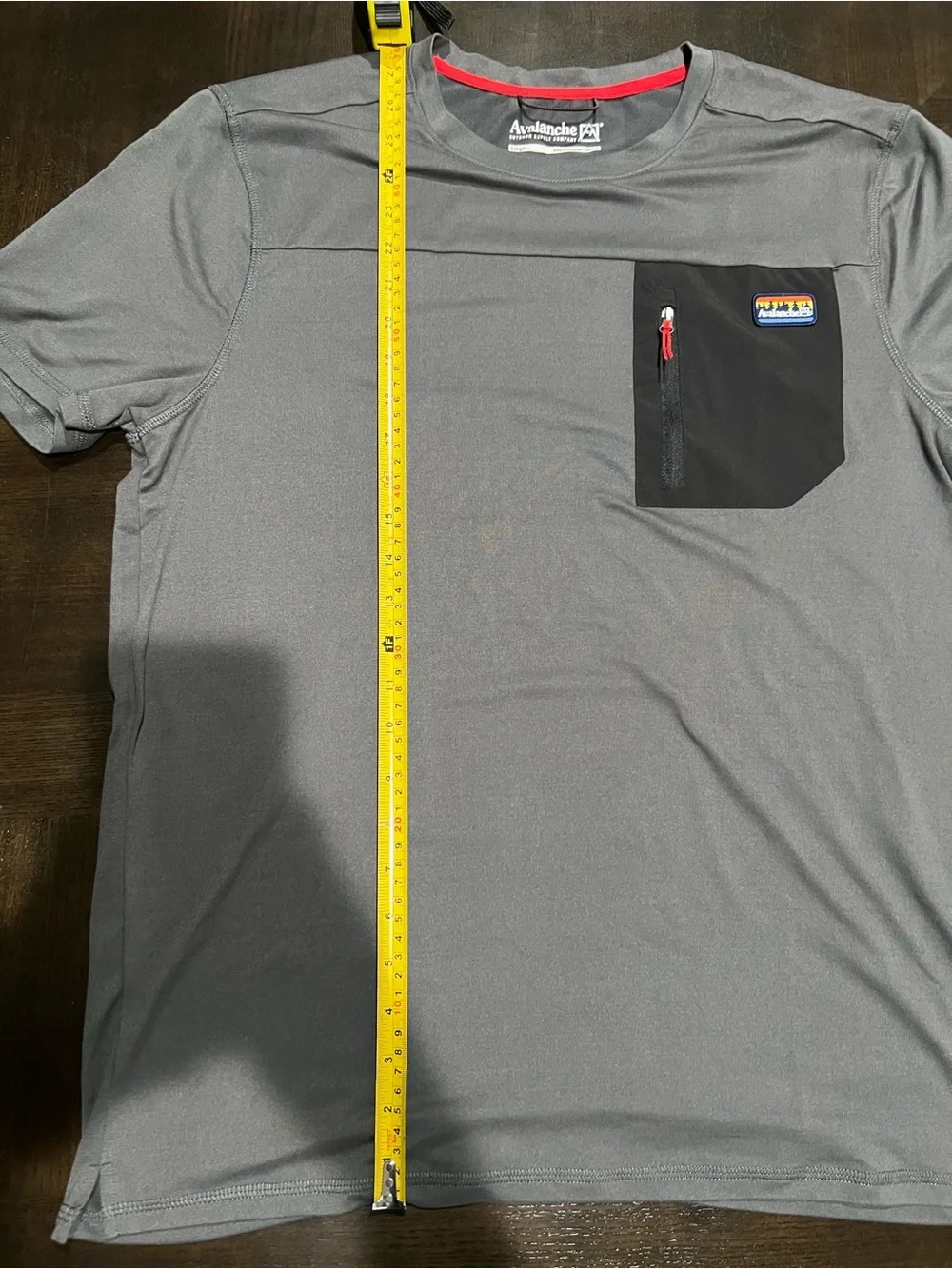 Avalanche Men's L Short Sleeve Crew Neck Activewear T-Shirt Gray Zip Pocket